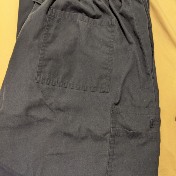 SB Scrub Set - Picture 4 of 7